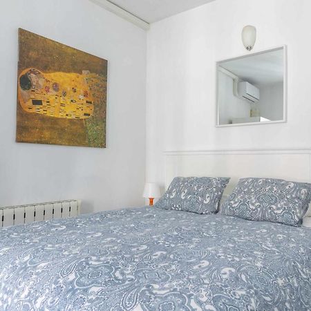 Acogedor Y Centrico Estudio Apartment Мадрид Екстериор снимка