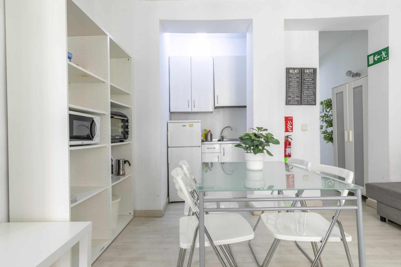 Acogedor Y Centrico Estudio Apartment Мадрид Екстериор снимка