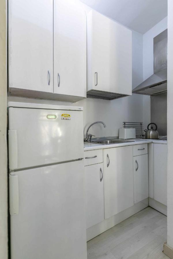 Acogedor Y Centrico Estudio Apartment Мадрид Екстериор снимка