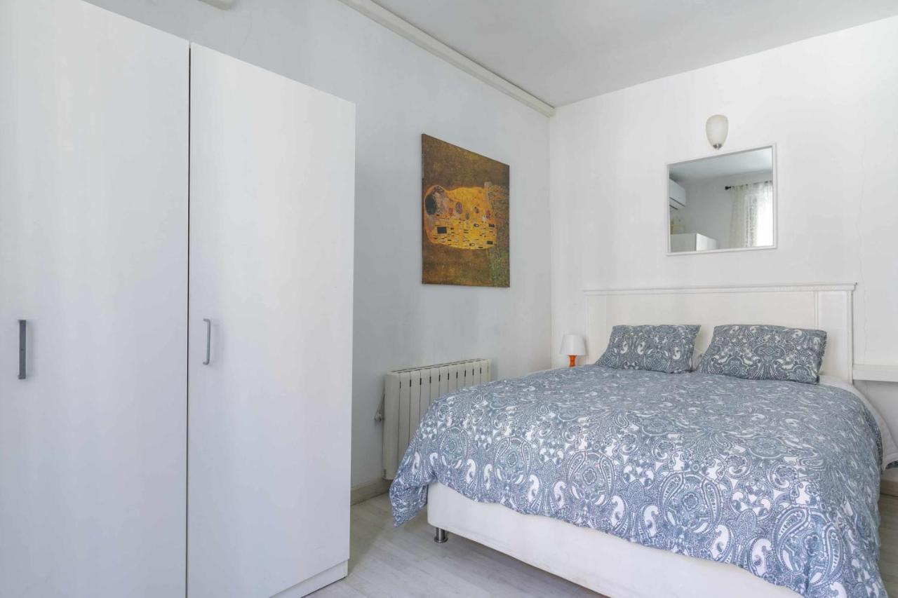 Acogedor Y Centrico Estudio Apartment Мадрид Екстериор снимка