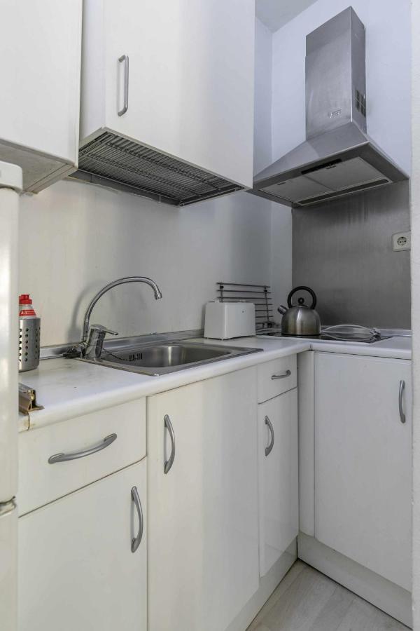 Acogedor Y Centrico Estudio Apartment Мадрид Екстериор снимка