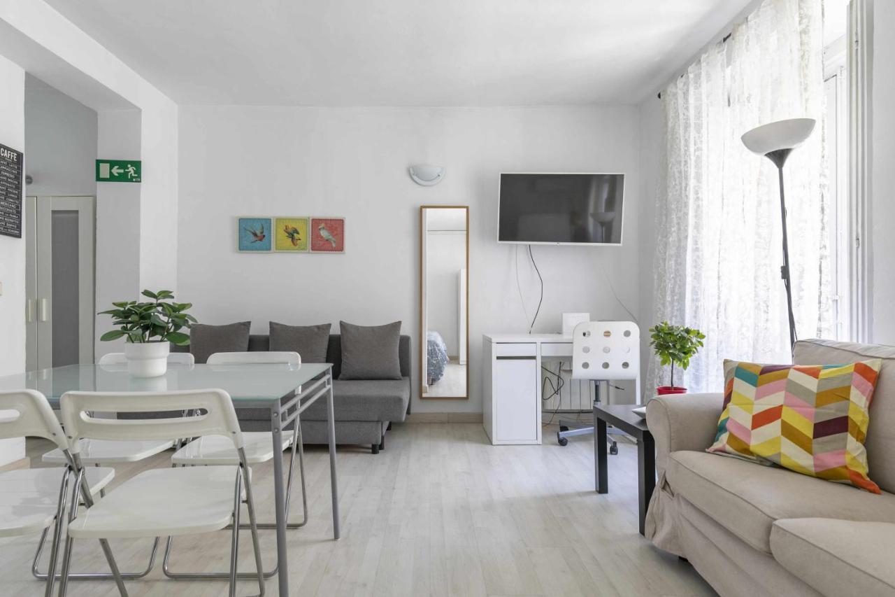 Acogedor Y Centrico Estudio Apartment Мадрид Екстериор снимка