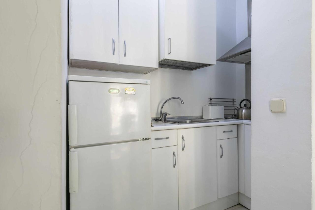 Acogedor Y Centrico Estudio Apartment Мадрид Екстериор снимка