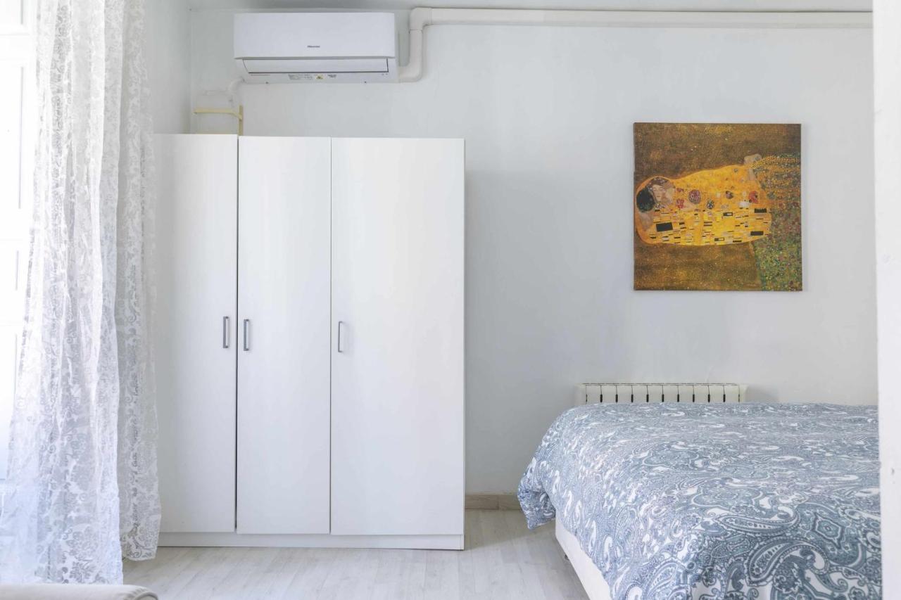 Acogedor Y Centrico Estudio Apartment Мадрид Екстериор снимка