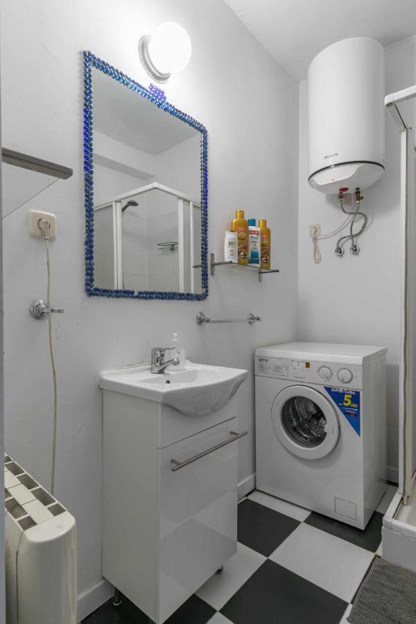 Acogedor Y Centrico Estudio Apartment Мадрид Екстериор снимка