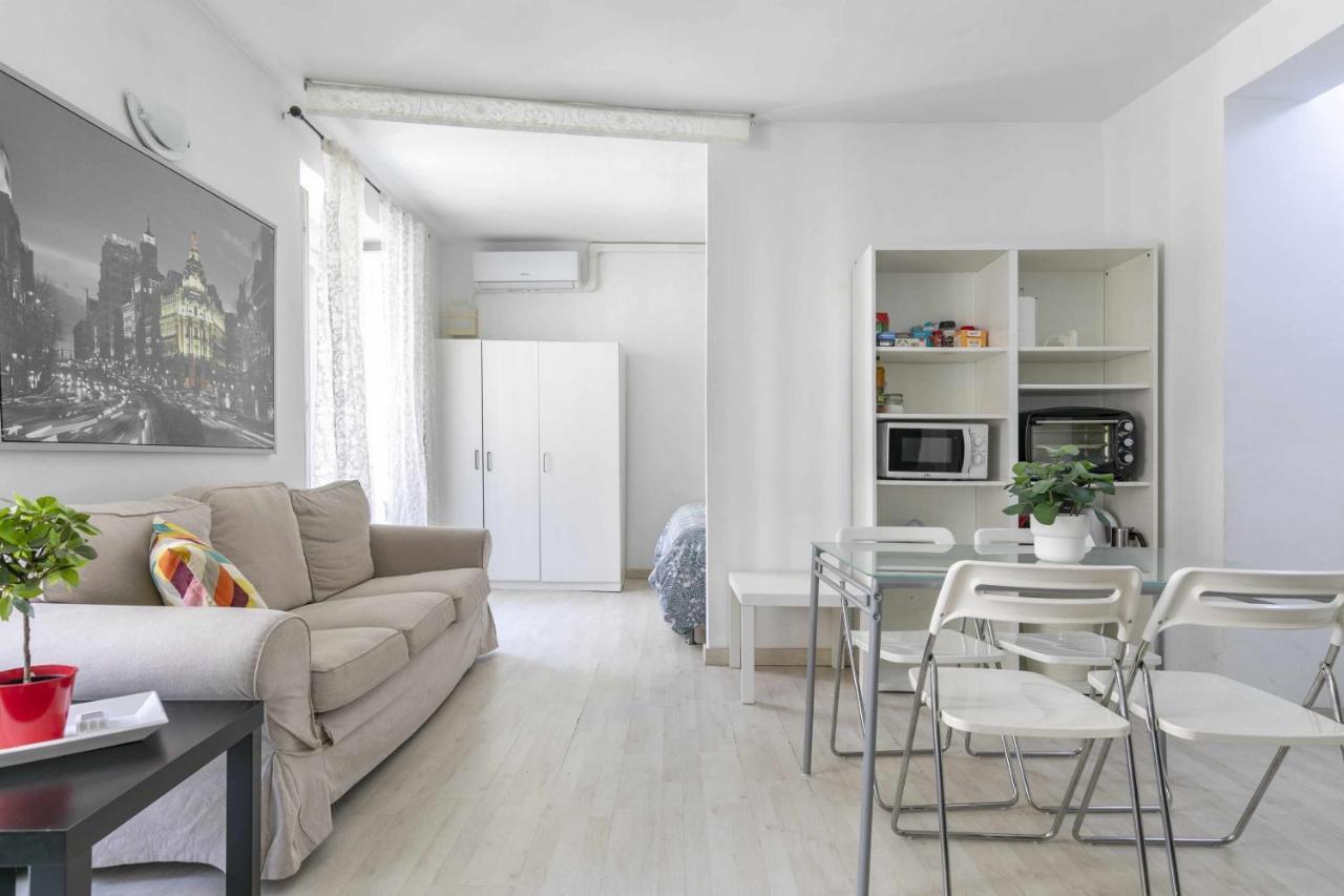 Acogedor Y Centrico Estudio Apartment Мадрид Екстериор снимка
